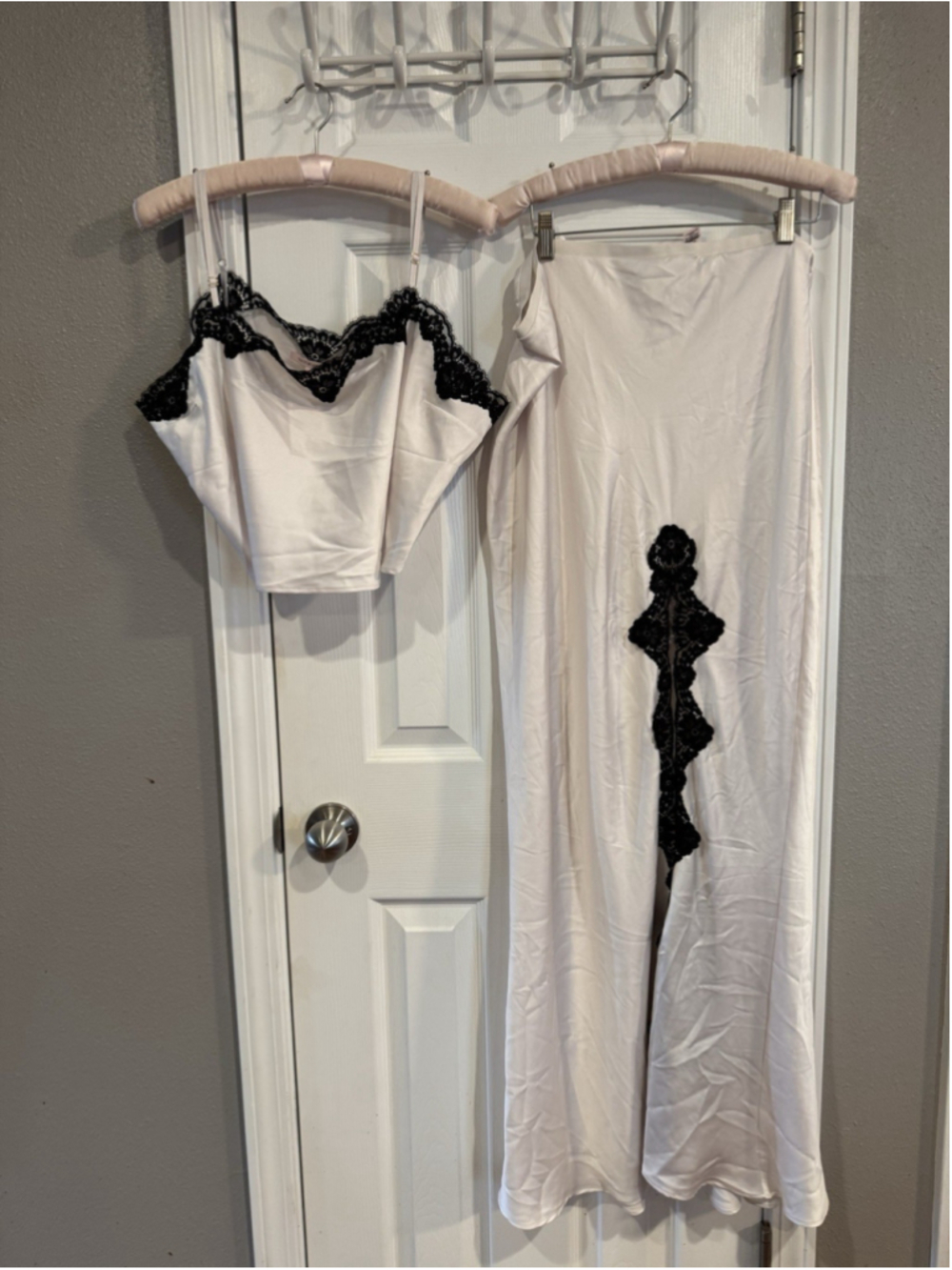 Victoria’s Secret Satin Ivory Black Lace-Trim Cami & Midi Skirt Set XXL NEW NWT - Picture 4 of 15